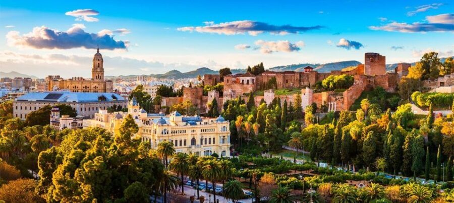 Málaga: Cathedral, Alcazaba, Roman Theater Walking Tour - Alcazaba: A Fortress with a View