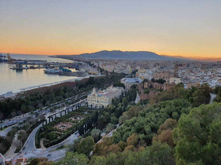 Málaga: Private Personalized Walking Tour - FAQ