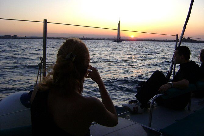 Malaga Sunset Cruise and Restaurant Dinner - Who Should Consider This Tour?