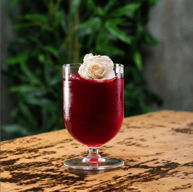Málaga: Top - Cocktail guided tour - The Value of the Experience