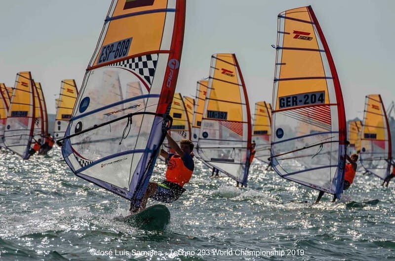 Malaga: Windsurfing lessons in Playa del Palo - What the Experience Looks Like