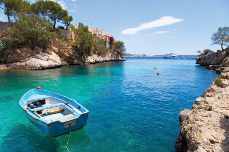 Mallorca: 2-Hour Coastline & Malgrat Islands Catamaran Tour - Onboard Experience and Comfort