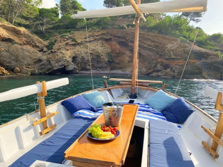 Mallorca: Alcudia: Private Boat Tour with Snorkel - A Deep Dive into the Experience