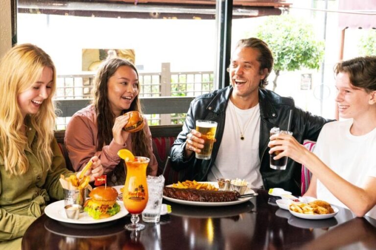 Mallorca: Hard Rock Cafe Entrance with Lunch or Dinner - Who Will Love This Experience?