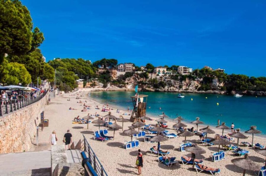 Mallorca: Ticket for Caves of Drach with Pickup Service - The Live Concert and Boat Ride
