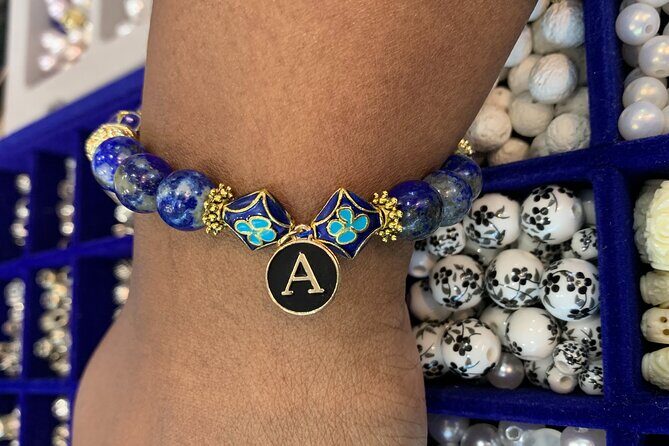 Manufacturing of Customizable Bracelets in Paris - Authenticity and Experience: What We Love and What to Keep in Mind