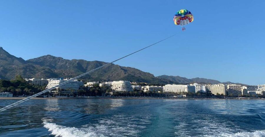 Marbella from the heights: Parasailing - The Experience: A Detailed Look at Marbella’s Parasailing Adventure