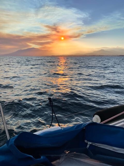 Marbella: Sunset Luxury Sailing Cruise in Puerto Banús - What to Expect on the Cruise