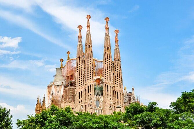 Max 6 People Full-Day Tour Barcelona, Sagrada Familia, Parc Guell - The Sum Up