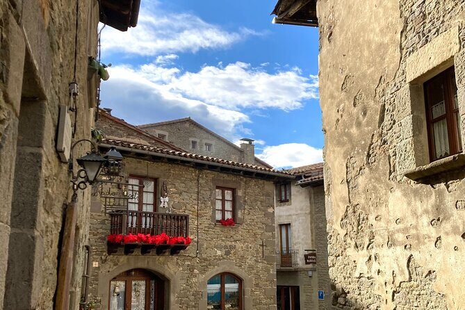 Medieval Towns and Nature Parks Exclusive Trip with Pickup - What Makes This Tour Stand Out