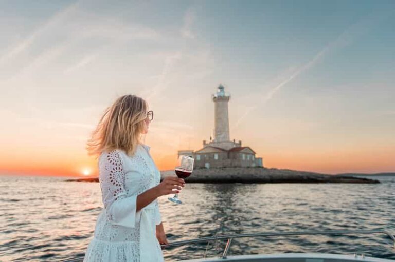 Medulin: Sunset on Speedboat with Lighthouse and Wine - What’s Included and Practical Details