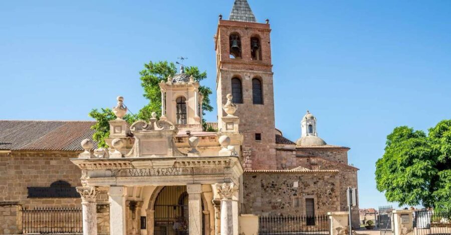 Mérida: Self-Guided Audio City Tour - Authenticity and Practicality