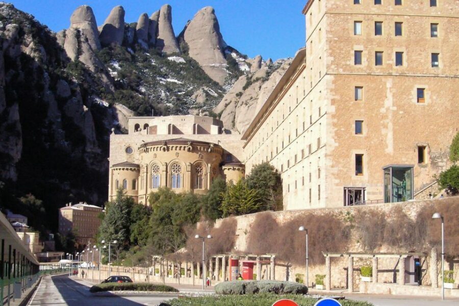 Montserrat: 6-Hour Tour with a Choice of 3 Levels of Hiking - An In-Depth Look at the Montserrat Hiking Tour