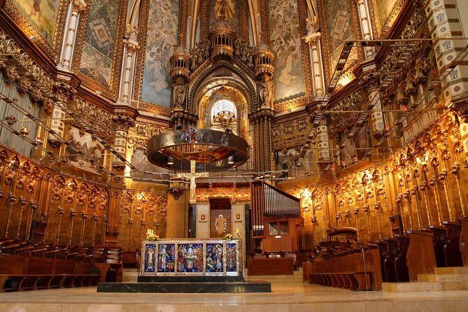 Montserrat Tour, Rack Railway, Basilica, Moreneta & Licor Tasting - Practical Considerations