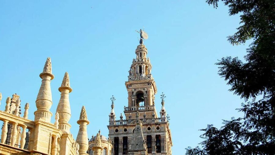 Monumental Tour: The Essence of Seville: Royal Alcázar and Cathedral - Who Will Love This Tour?
