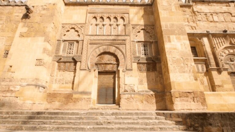 Mosque-Cathedral of Cordoba: Entry Ticket and Guided Tour - Exploring the Mosque-Cathedral of Córdoba: What to Expect