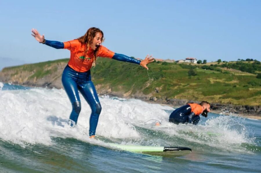 Mundaka: Surfing Course Initiation - How the experience benefits you