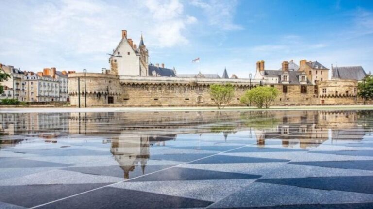 Nantes : Must-see Attractions Walking Tour - A Closer Look at the Itinerary