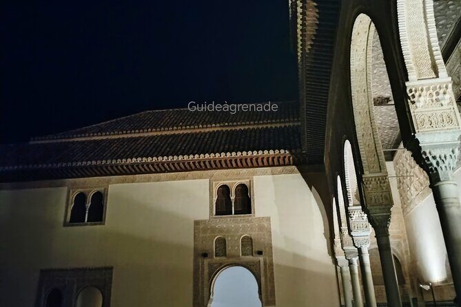 Night Tour of Alhambra and the Nasrid Palaces - Stop 1: Palace of Charles V