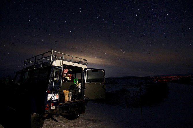 Northern Lights and Stargazing Small-Group Tour with Local Guide - Exploring the Experience