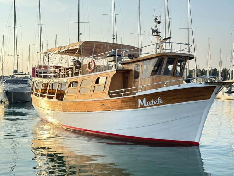 Novigrad: Lim Fjord & Rovinj Boat Trip with Lunch and Drinks