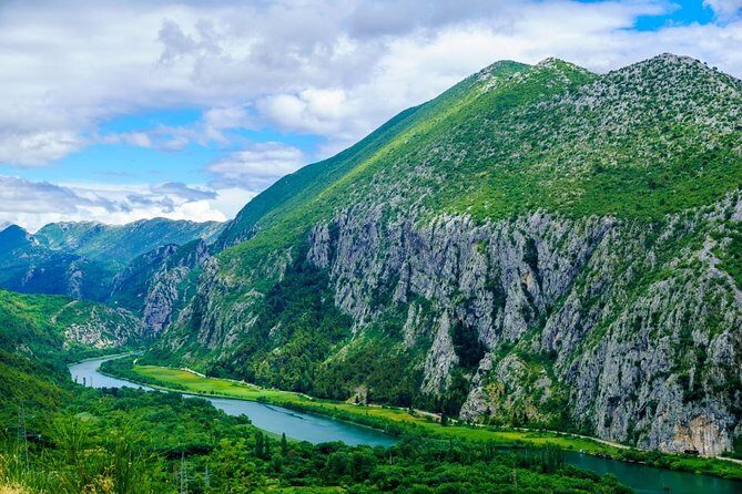 Omi and River Cetina Boat Tour with Lunch from From Makarska Riviera - Authentic Experiences and Traveler Feedback
