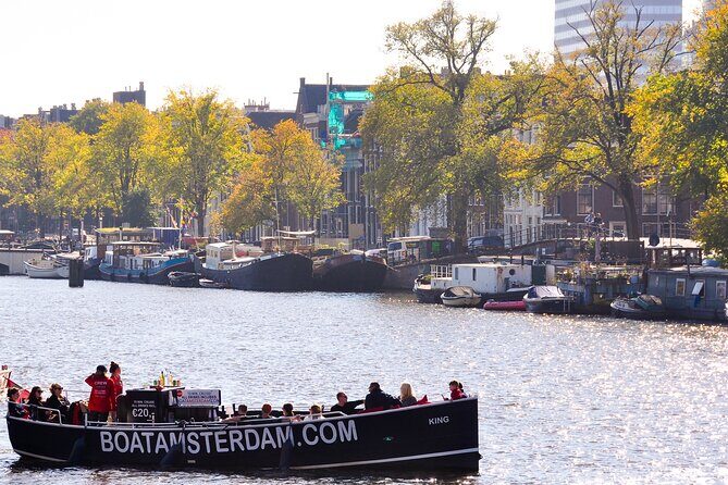 Open Boat Canal Cruise in Old City Centre of Amsterdam - A Thorough Look at the Open Boat Canal Cruise in Amsterdam