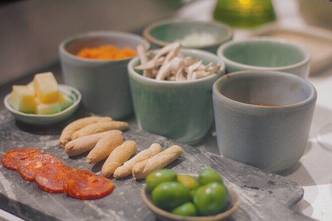 Paella Cooking Class in Madrid with Bottomless Wine Pairing - Who Will Love This Experience?