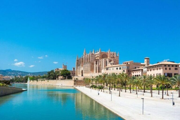 Palma de Mallorca : Must see Walking Tour With A Guide - Why This Tour Offers Good Value