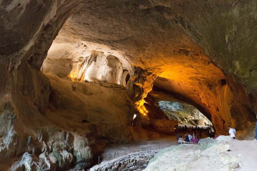 Pamplona: Elizondo and Zugarramurdi Cave Half-Day Trip - Exploring the Tour in Detail