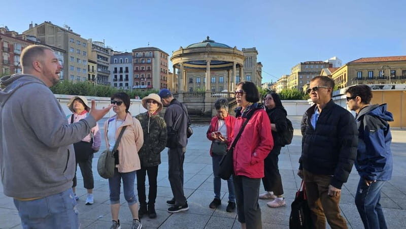 Pamplona: Walking Tour and Photo Session with Bulls - Highlights and Must-See Stops