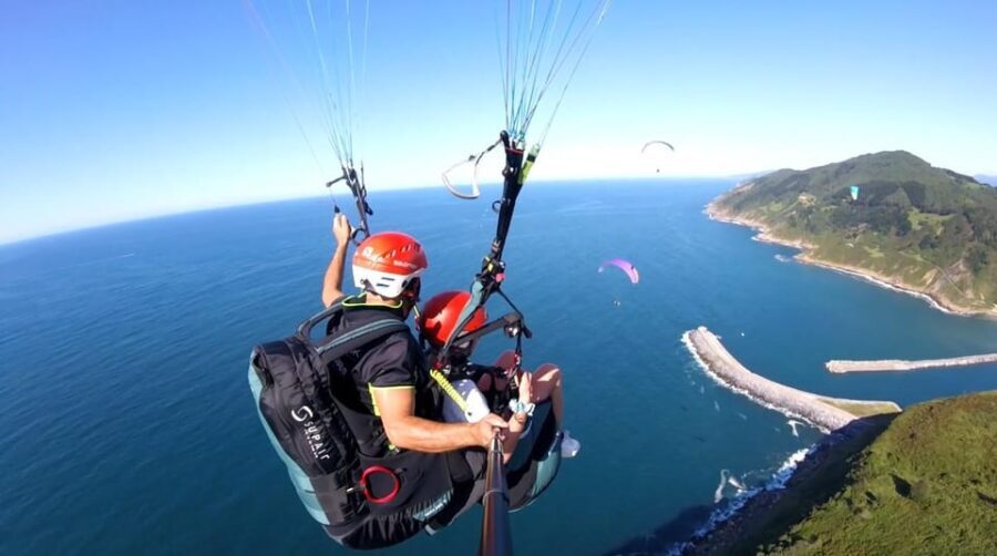 Paragliding in Basque region - What Makes This Tour Stand Out?