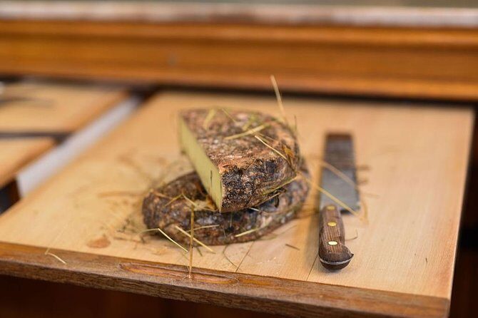 Paris Cheesemaking Workshop including Wine and Cheese Tasting with an Expert - What to Expect at the Paris Cheesemaking Workshop