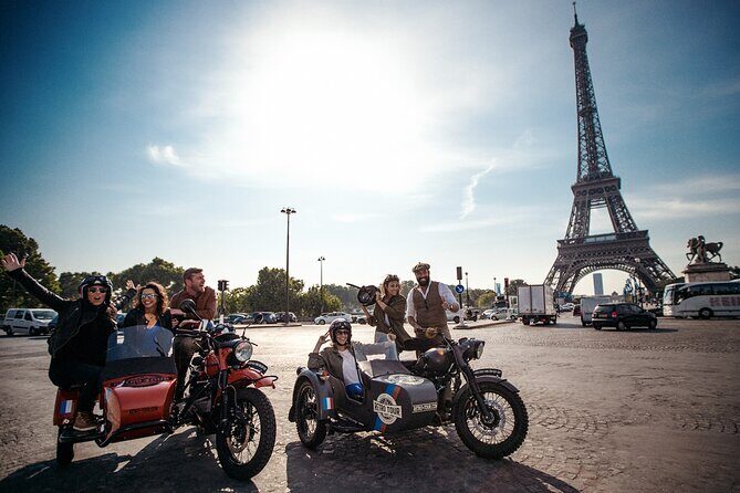 Paris Highlights city tour on a vintage Sidecar Motorcycle - A Closer Look at the Paris Highlights Sidecar Tour