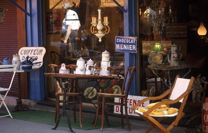 Paris Iconic Saint Ouen Flea Market Small Group Walking Tour - The Realities of the Saint-Ouen Flea Market Tour