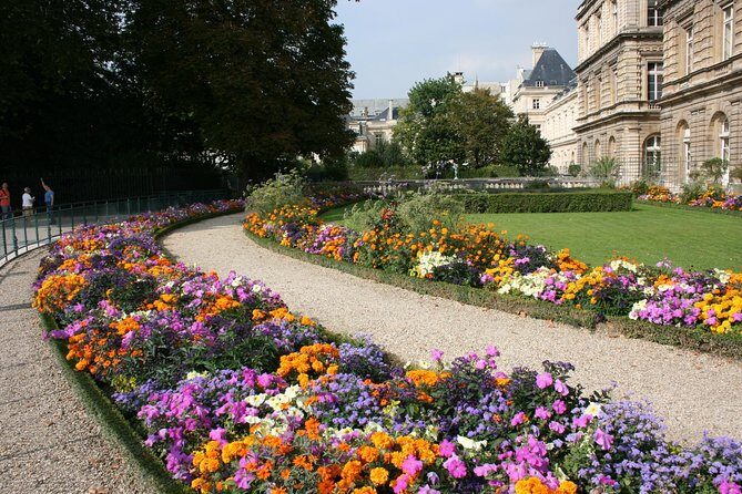 Paris Luxembourg Gardens Highlights Small-Group Walking Tour - The Details of the Luxembourg Gardens Tour