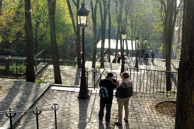 Paris Montmartre & Sacre Coeur Semi-Private Guided Tour 12ppl Max - A Deep Dive into the Montmartre Experience