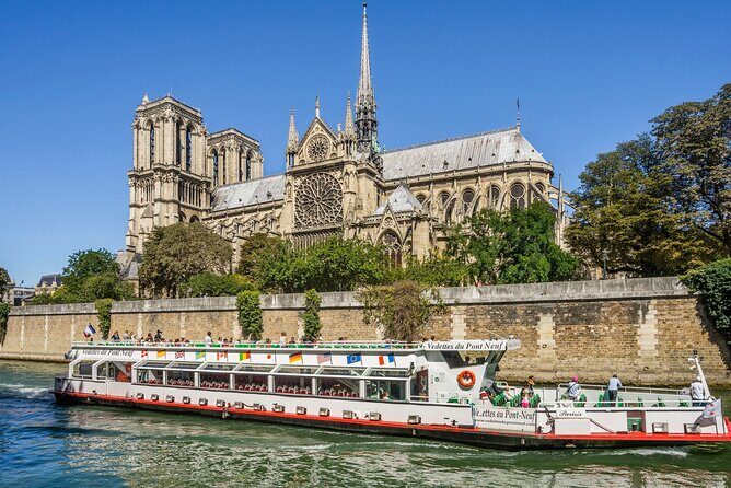 Paris - One Hour Seine River Cruise with Recorded Commentary - The Experience from the Reviews