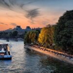Paris Sightseeing Cruise with Champagne by Bateaux Mouches - FAQs