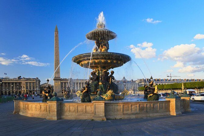 Paris Tootbus Festive Christmas Tour - Authenticity and Value