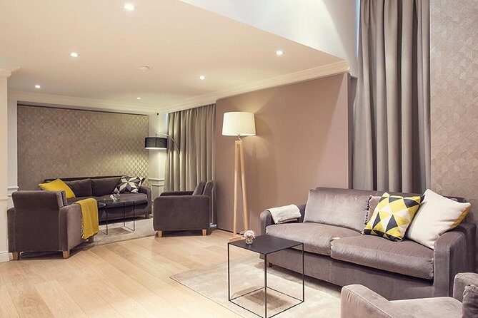 Paris VIP Shopping Experience with Lounge Access, Lunch and Transfer - A Deep Dive into the Paris VIP Shopping Experience