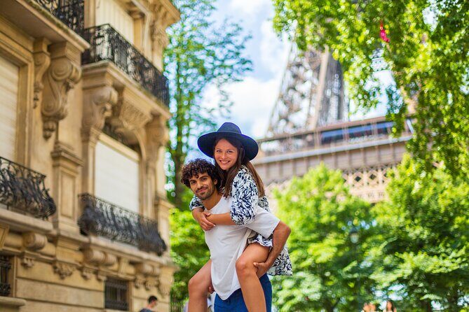 Paris: Your Own Private Photoshoot at the Eiffel Tower - Who Will Love This Experience?