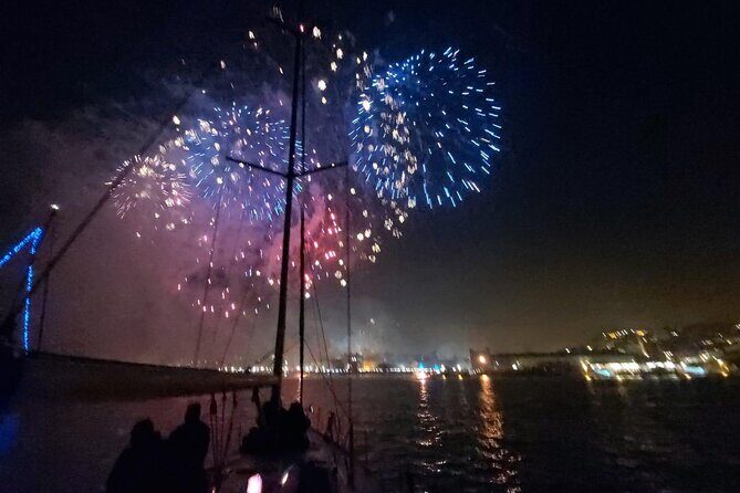 Passing the Year in a Boat with Champagne and Fireworks - The value of passing the year on a boat
