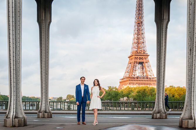 Photo shoot in the Eiffel Tower area - Authenticity & Experience: What Makes It Stand Out?
