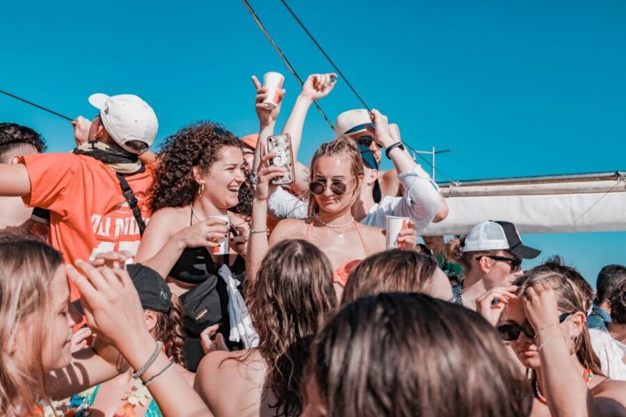 Playa de Palma: Boat Party with DJ, Buffet and Entertainment - An Authentic Mallorca Party Experience