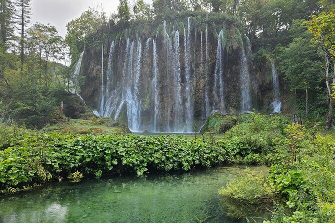 Plitvice Lakes Group Walking Tour with Local Guide - A Word of Caution: Planning Your Visit