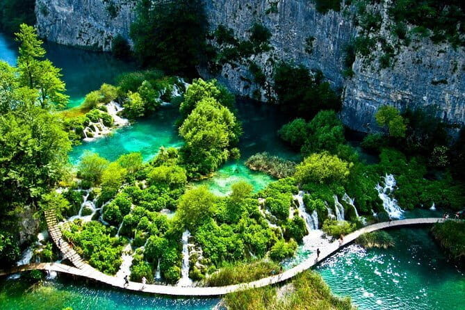 Plitvice Lakes Private Guided Tour from Zagreb with Transfer to Pula - What to Expect from the Itinerary
