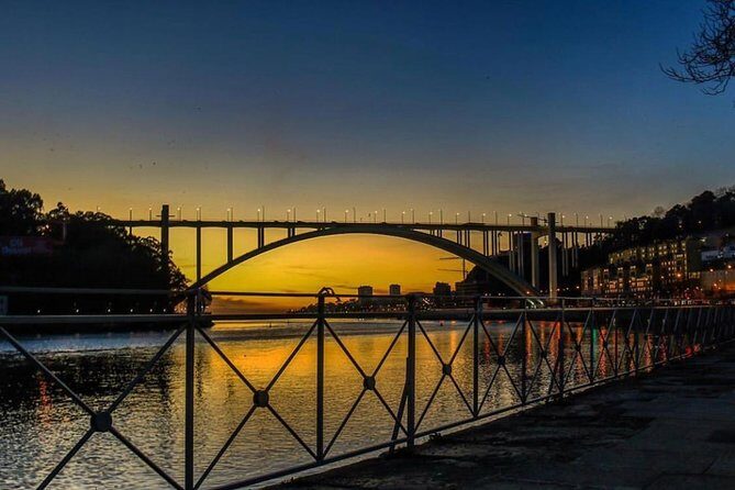 Porto Heritage Night Tour With Fado Show And Dinner Included - Practical Tips for Travelers