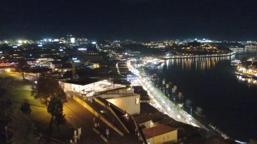 Porto / Lisbon Transfer with Nazaré & Óbidos - An In-Depth Look at the Tour Experience