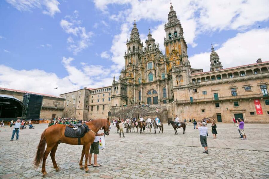 Porto: Santiago de Compostela and Valença do Minho Day Tour - Who Should Consider This Tour?
